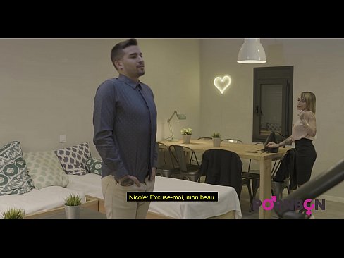 ❤️ PORNBCN 4K Uma mulher madura com mamas grandes quer ser um gigolô jovem fodido anal com um grande amortismo de broche de pinto duro estilo cão de foder, lambendo o orgasmo do cachorro legenda francesa ️❌ Porno bonito em nós ❌️